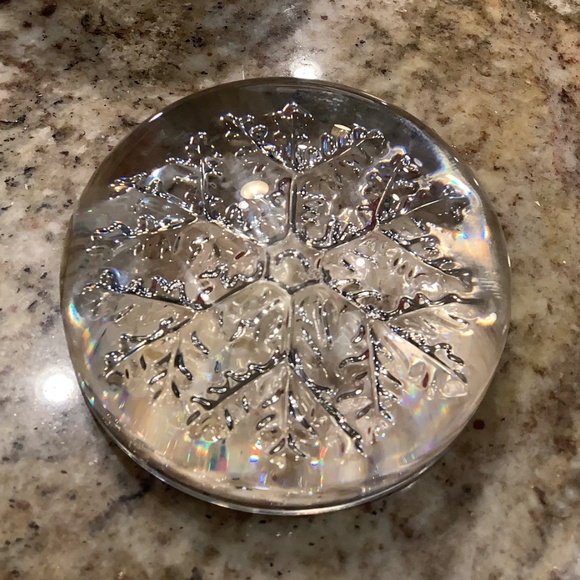 Crystal Snowflake Paperweight from France - Picture 2 of 9